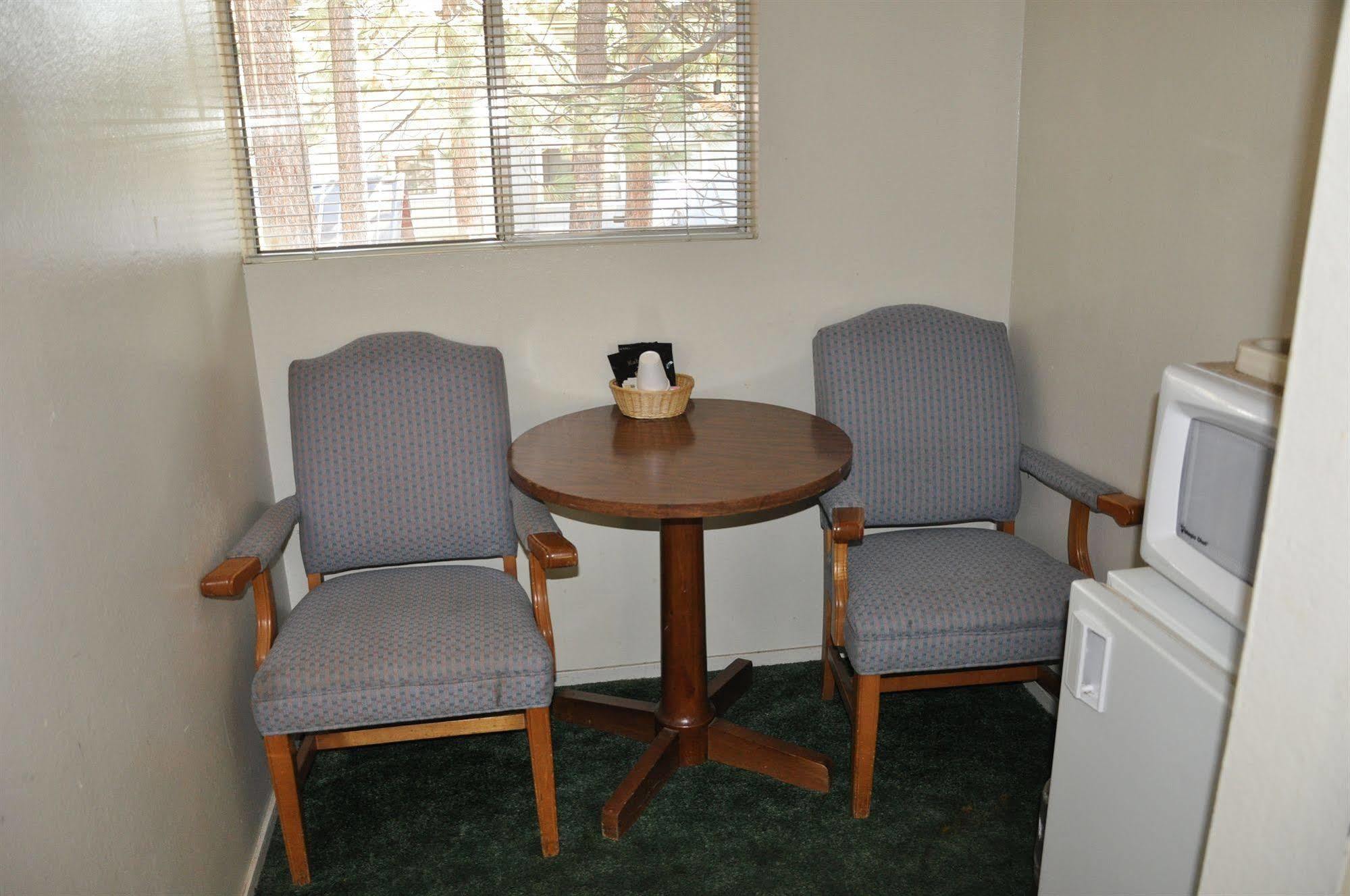 Cedar Inn & Suites South Lake Tahoe Zewnętrze zdjęcie