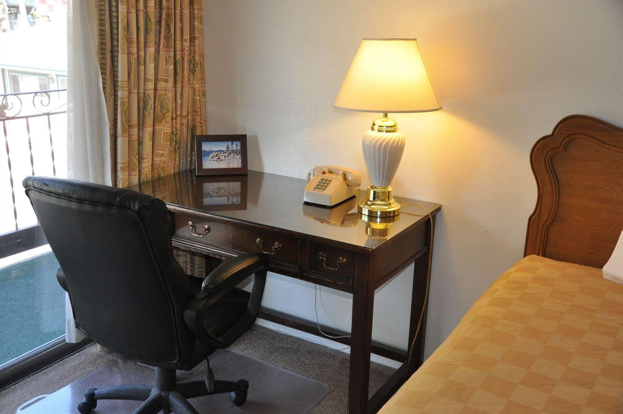 Cedar Inn & Suites South Lake Tahoe Zewnętrze zdjęcie