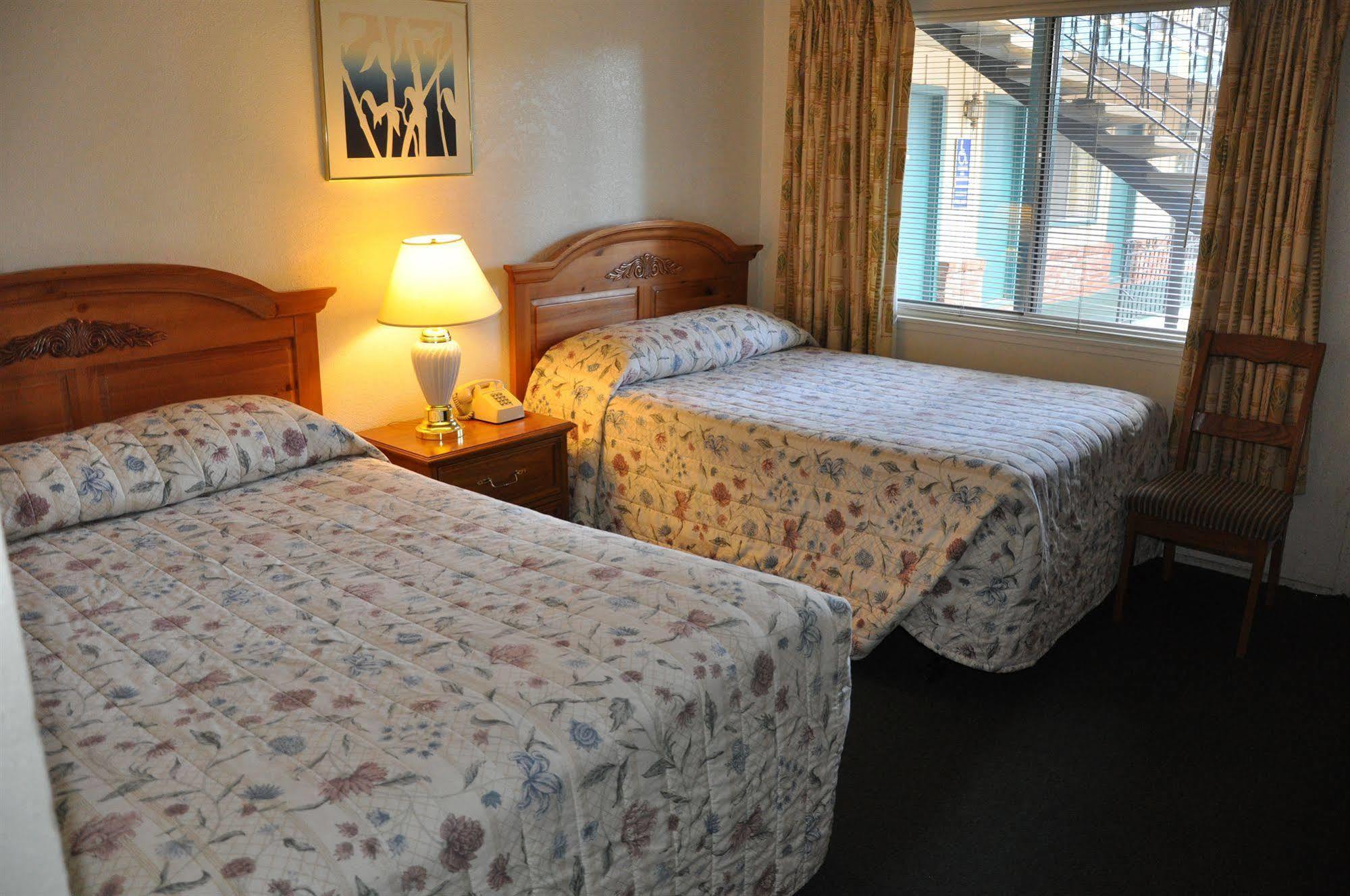Cedar Inn & Suites South Lake Tahoe Zewnętrze zdjęcie