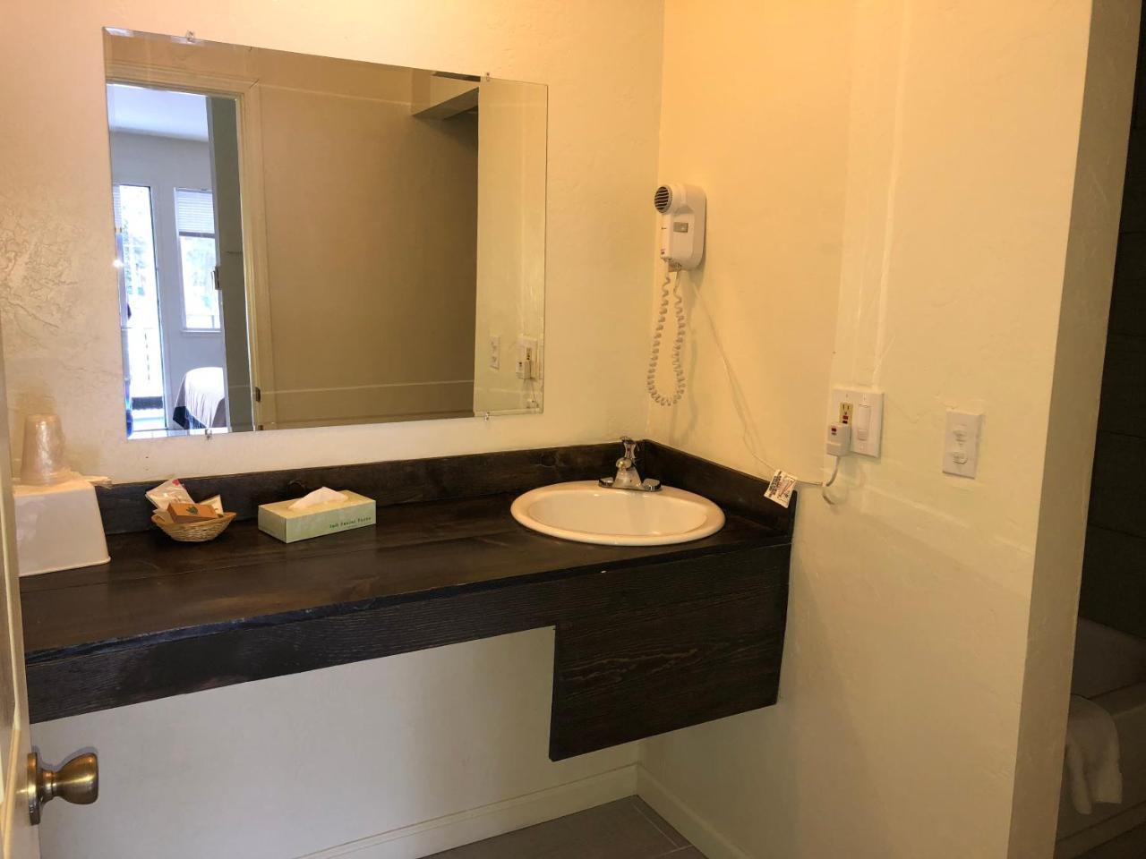 Cedar Inn & Suites South Lake Tahoe Zewnętrze zdjęcie